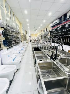 ĐẦU TƯ SINH LỜI: NHÀ MẶT TIỀN ĐANG CHO THUÊ TẠI NGUYỄN THỊ THẬP, QUẬN 7!