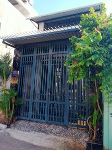 BÁN GẤP! NHÀ ĐẸP LING XUÂN – XE HƠI VÀO NHÀ – AN NINH YÊN TĨNH