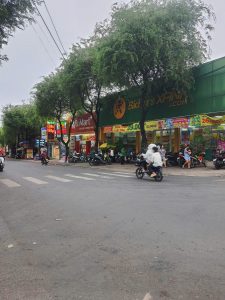 BÁN GẤP! NHÀ MẶT TIỀN KINH DOANH ĐẮC ĐỊA NGAY VÒNG XOAY LINH XUÂN