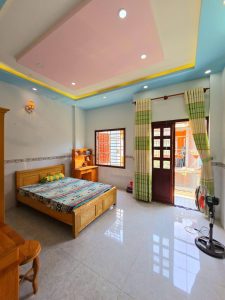 💥 NHÀ PHỐ 54M2 LONG TRƯỜNG: 2 TẦNG, NGANG 4.6M, KHU Ô TÔ ĐỖ CỬA! 🚗🏠