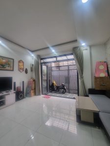 SÁT HẺM XE HƠI, NHÀ MỚI BTCT, GIÁ TỐT TẠI HOÀNG HOA THÁM, BÌNH THẠNH!